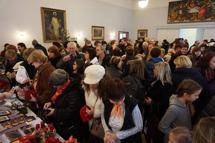 MEGKEZDDTT AZ ADVENTI VRAKOZS