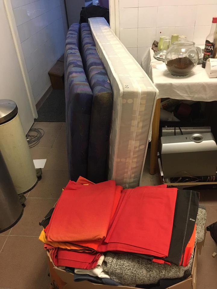 Adomnyok a hajlktalan emberek segtsre