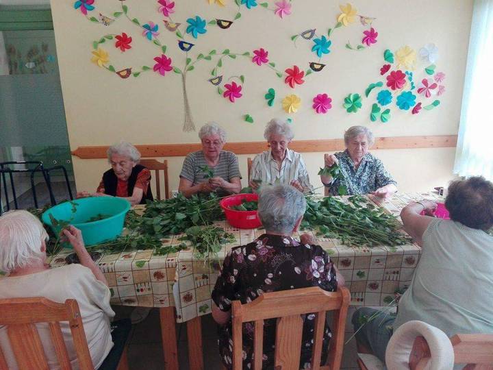 A Trczy Szeretetotthon laki is segtettk a gygynvnyes szrpk elkszltt