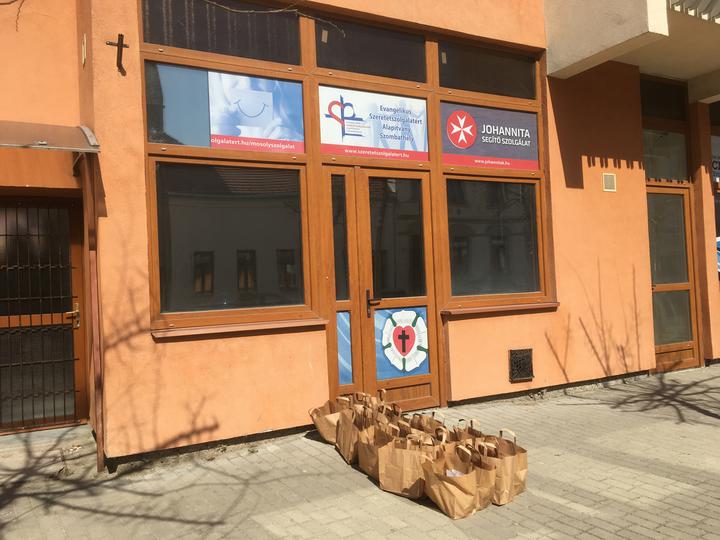 Tisztasgi csomag adomnyozsa