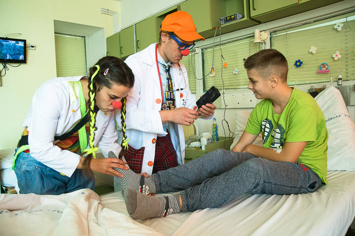 De j, hogy vagytok! - A LuK Savaria is tmogatja a Dr. Bohc Mosolyszolglatot